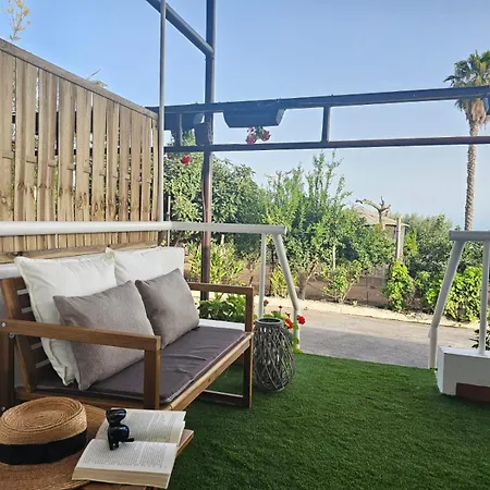 Beautiful Sea View And Pool Atalaya A2, 아파트 아데제