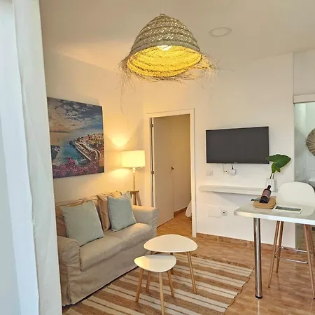 Beautiful Sea View And Pool Atalaya A2, אדחה